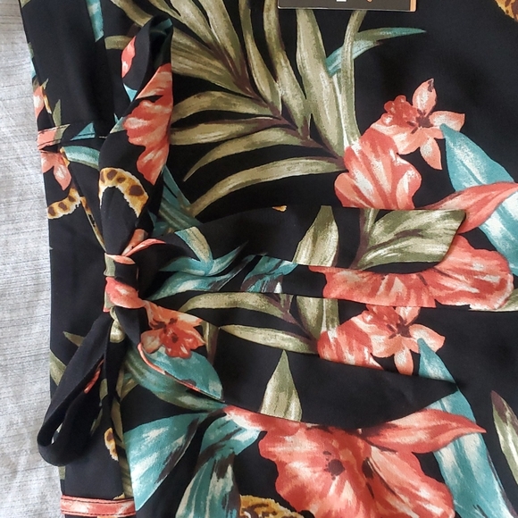 Jungle/Tropical Shorts! - Picture 4 of 6